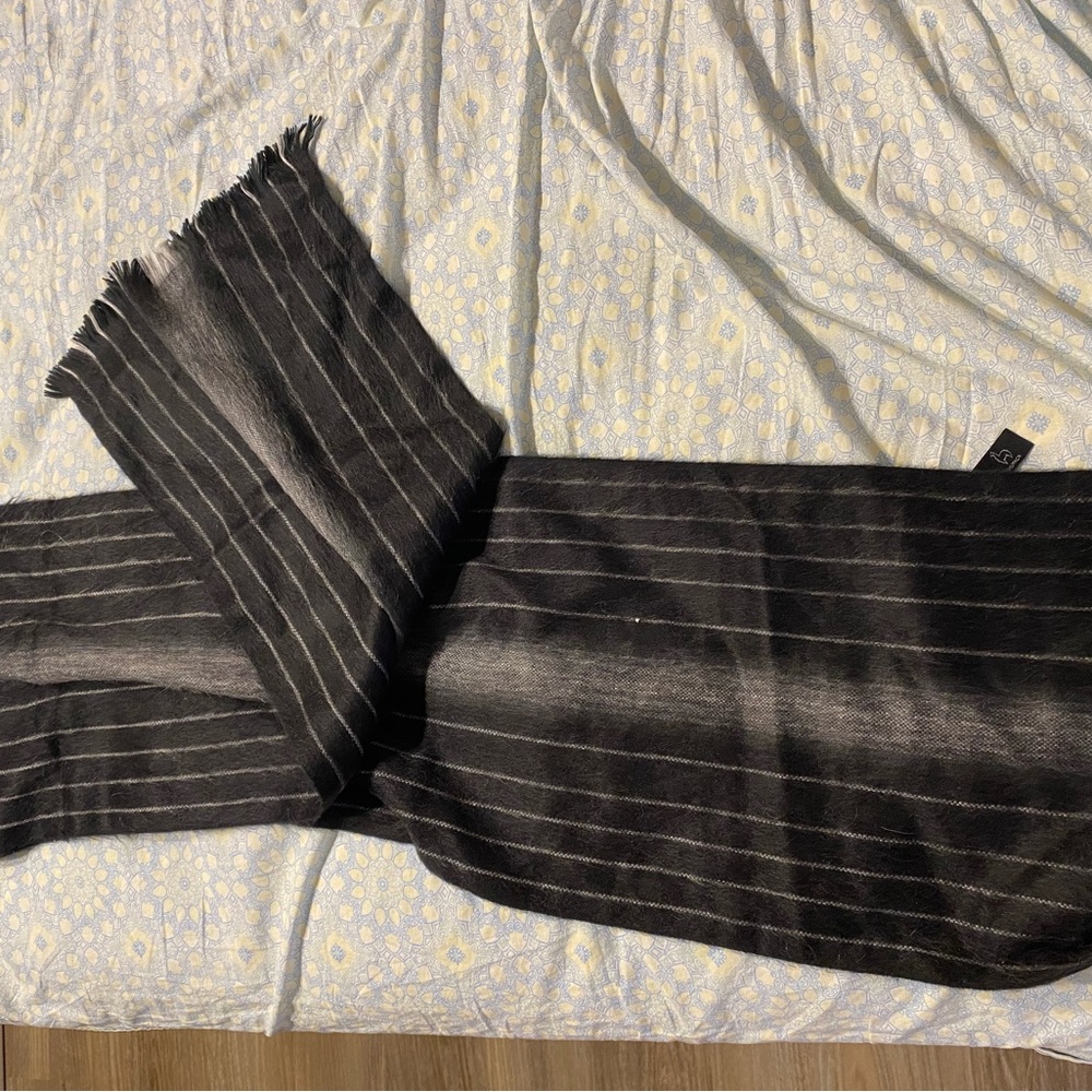 Elegant Black Striped Scarf